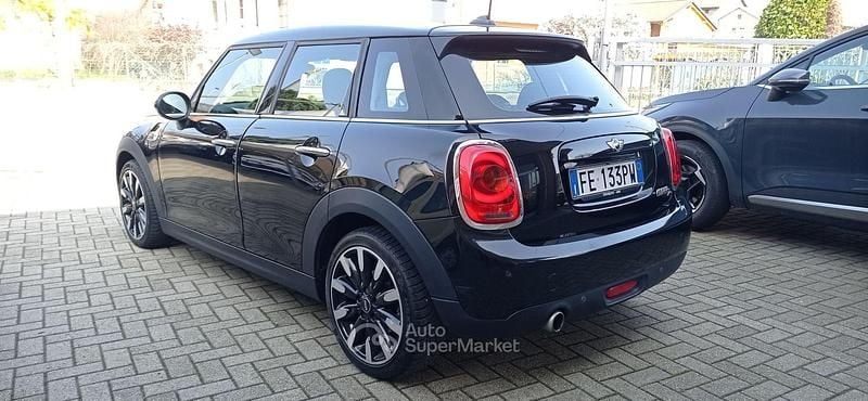 Usata Mini Cooper 116 CV (85 kW) 2016 Nero Utilitaria