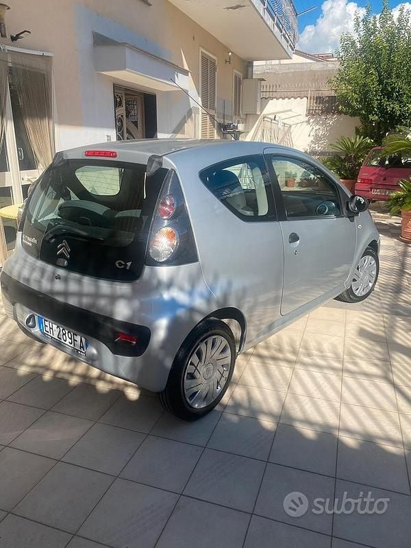 Usata Citroën C1 68 CV (50 kW) 2011 Grigio Utilitaria