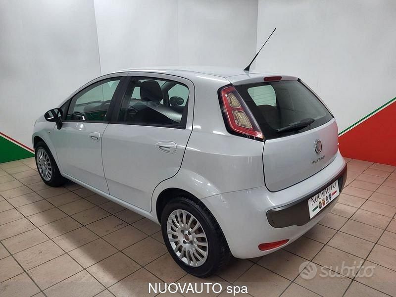 Usata Fiat Punto Evo Dynamic 75 CV (55 kW) 2010 Bianco Utilitaria