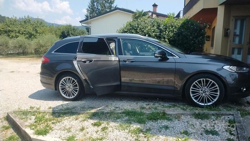 Grigio Usata 2015 Ford Mondeo Titanium Station wagon | 7000 € (Super prezzo) - Immagine 1/4