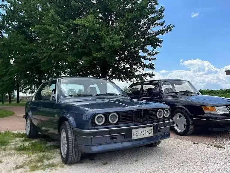 Usata BMW 318 105 CV (77 kW) 1985 Bluazzurro Berlina