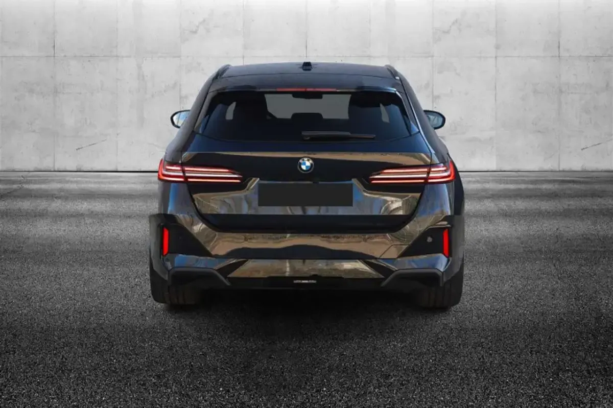 Usata BMW 540 M Sport 286 CV (210 kW) 2024 Nero Station wagon
