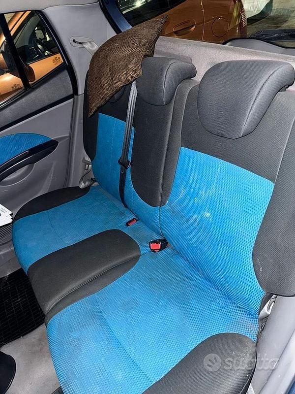 Usata Kia Picanto 75 CV (55 kW) 2006 Utilitaria