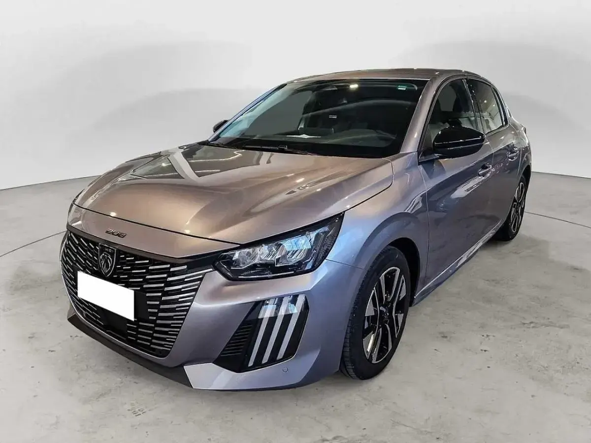 Usata Peugeot 208 Allure 101 CV (74 kW) 2025 Utilitaria