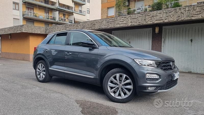Usata VW T-Roc Style 150 CV (110 kW) 2018 Grigio SUV