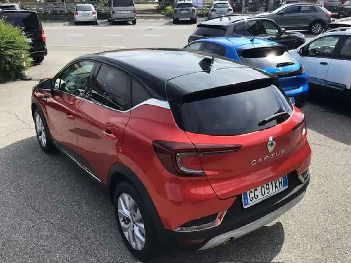 Usata Renault Captur Intens 101 CV (74 kW) 2021 Rosso SUV