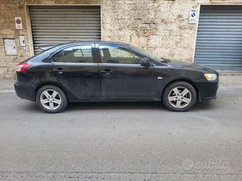 Usata Mitsubishi Lancer 140 CV (102 kW) 2010 Nero Berlina