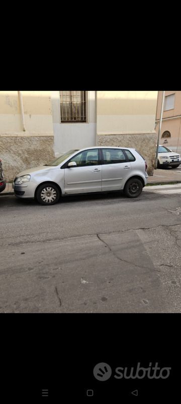 Usata VW Polo 54 CV (39 kW) 2007 Grigio Utilitaria
