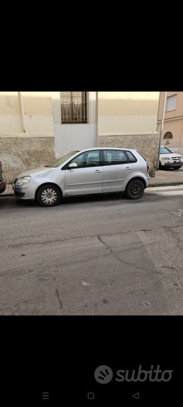 Grigio Usata 2007 VW Polo Due volumi | 1250 € (Super prezzo) - Immagine 1/4