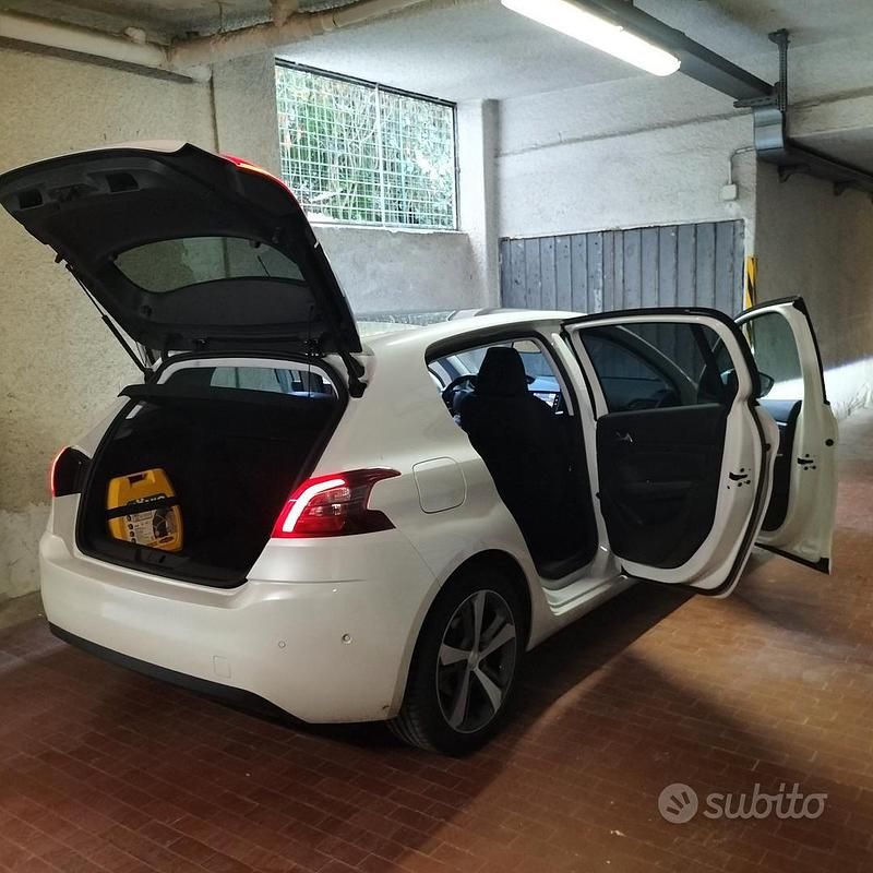 Usata Peugeot 308 131 CV (96 kW) 2019 Berlina
