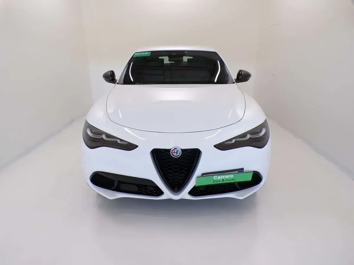 Usata Alfa Romeo Stelvio Ti 209 CV (153 kW) 2023 Bianco SUV