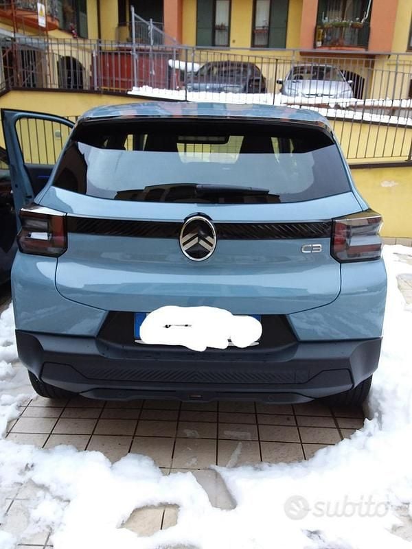 Gebraucht Citroën C3 101 PS (74 kW) 2024 Blau Limousine