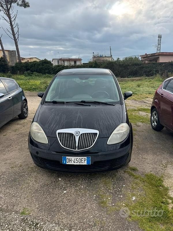 Nero Usata 2007 Lancia Musa Monovolume | 1500 € (Super prezzo) - Immagine 1/4