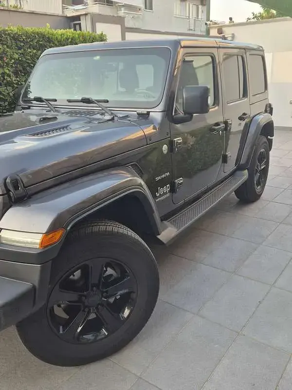Usata Jeep Wrangler Unlimited Sahara 200 CV (147 kW) 2020 Grigio SUV