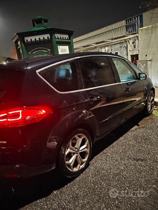 Usata Ford S-MAX Titanium 160 CV (117 kW) 2010 Nero Monovolume