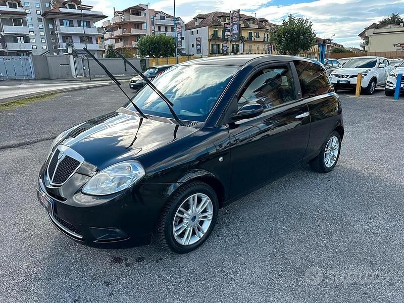 Nero Usata 2009 Lancia Ypsilon Due volumi | 3800 € (Buon prezzo) - Immagine 1/4