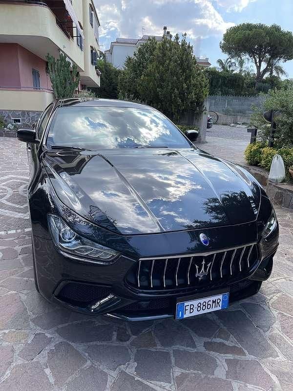 Usata Maserati Ghibli 275 CV (202 kW) 2016 Nero Berlina