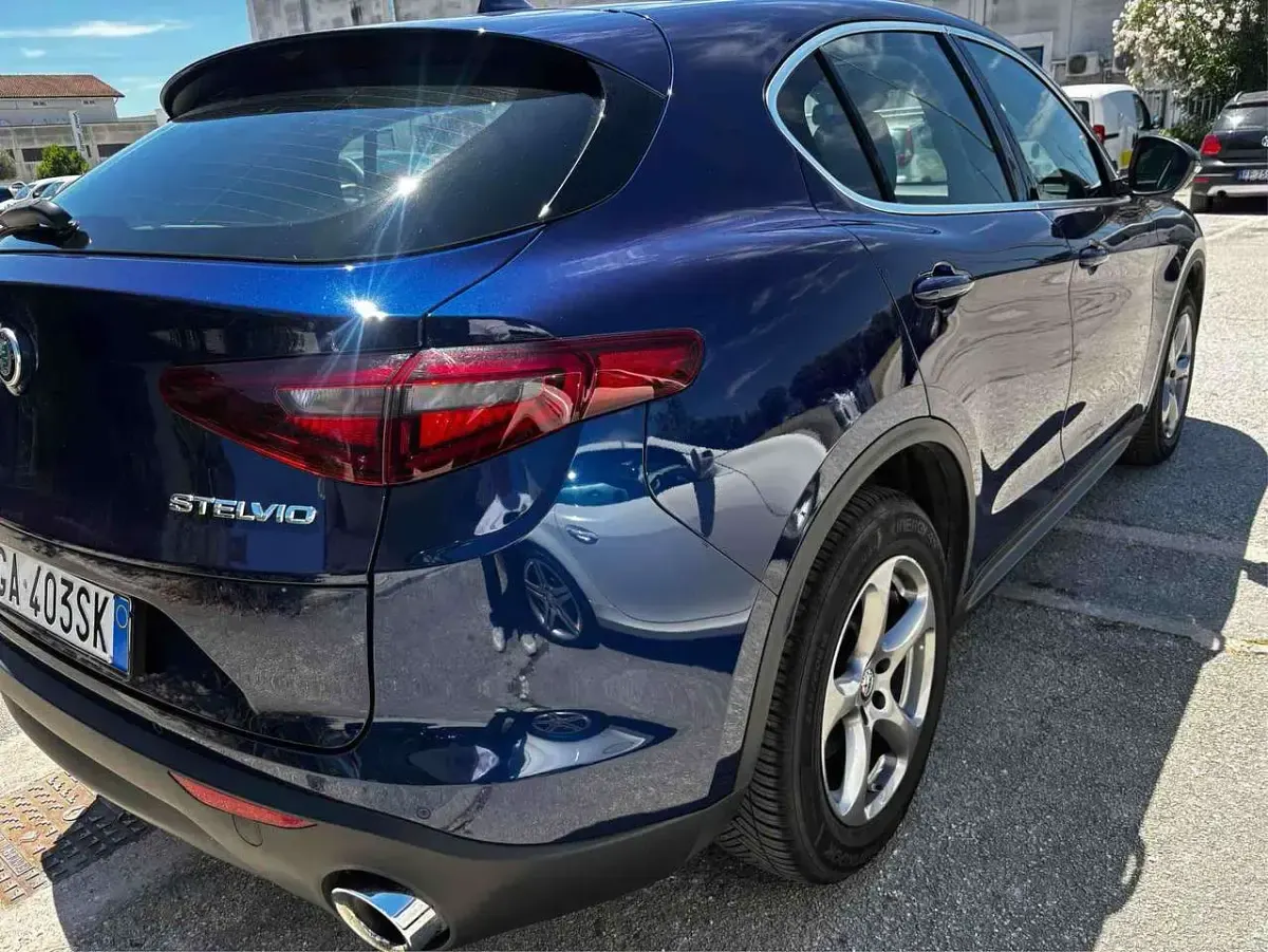Usata Alfa Romeo Stelvio Super 201 CV (147 kW) 2018 Blu/azzurro SUV
