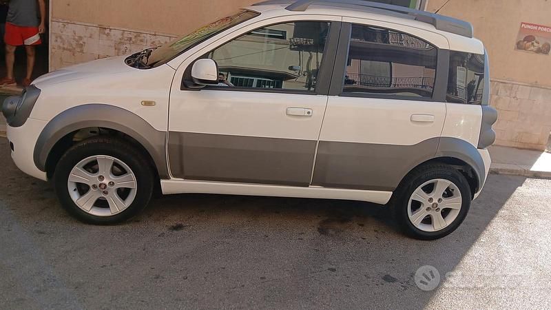 Occasion Fiat Panda 4x4 Cross 2011 Citadine