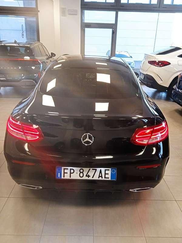 Usata Mercedes C220 AMG 170 CV (125 kW) 2018 Nero Coupé