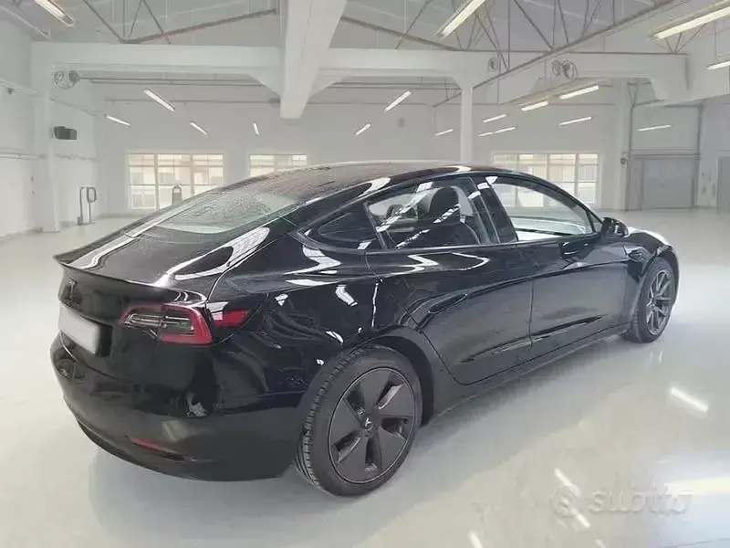 Usata Tesla Model 3 Standard Range 88 kW (120 CV) 2021 Nero Berlina