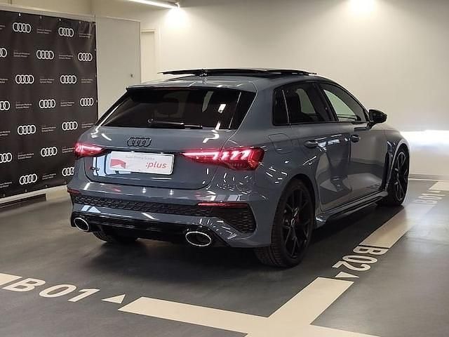 Usata Audi RS3 Sportback Ambiente 400 CV (294 kW) 2024 Grigio kemora metallizzato Utilitaria