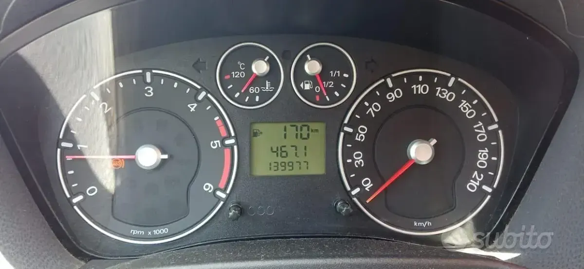 Usata Ford Fiesta 68 CV (50 kW) 2006 Grigio Utilitaria