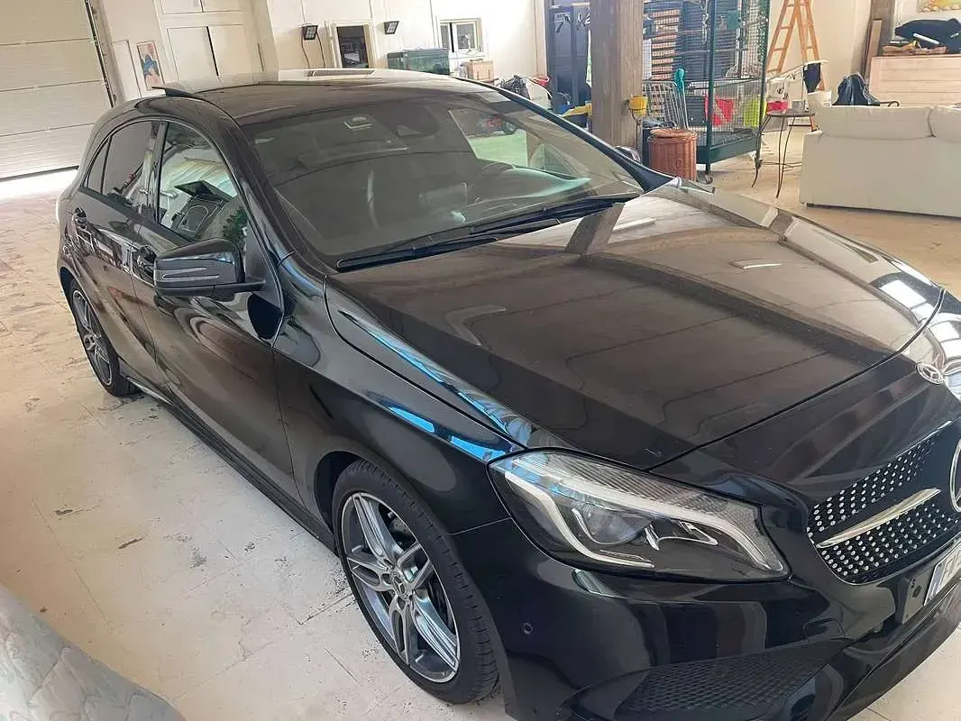 Usata Mercedes A200 Premium 140 CV (102 kW) 2018 Nero Monovolume