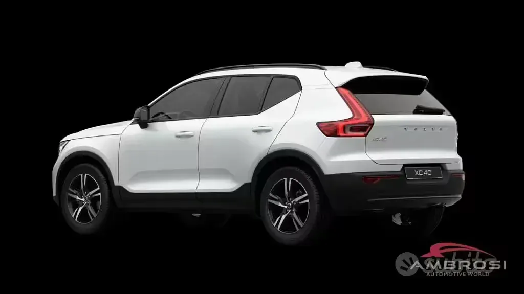 Nuova Volvo XC40 Plus 163 CV (119 kW) 2026 Cristal white pearl SUV