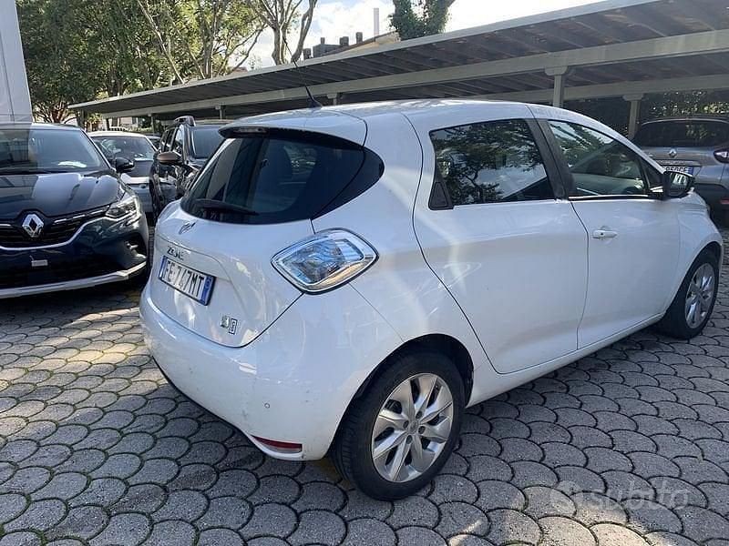 Usata Renault Zoe Zen 64 kW (88 CV) 2016 Bianco Utilitaria