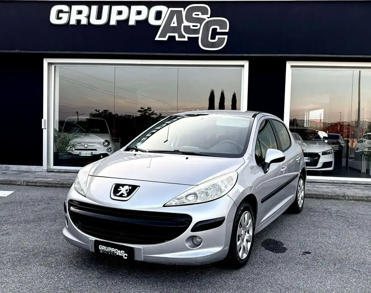 Usata Peugeot 207 68 CV (50 kW) 2006 Berlina