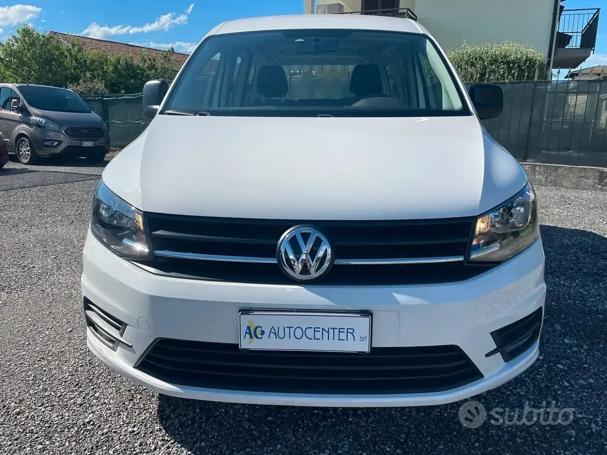 Usata VW Caddy Trendline 75 CV (55 kW) 2018 Bianco Monovolume