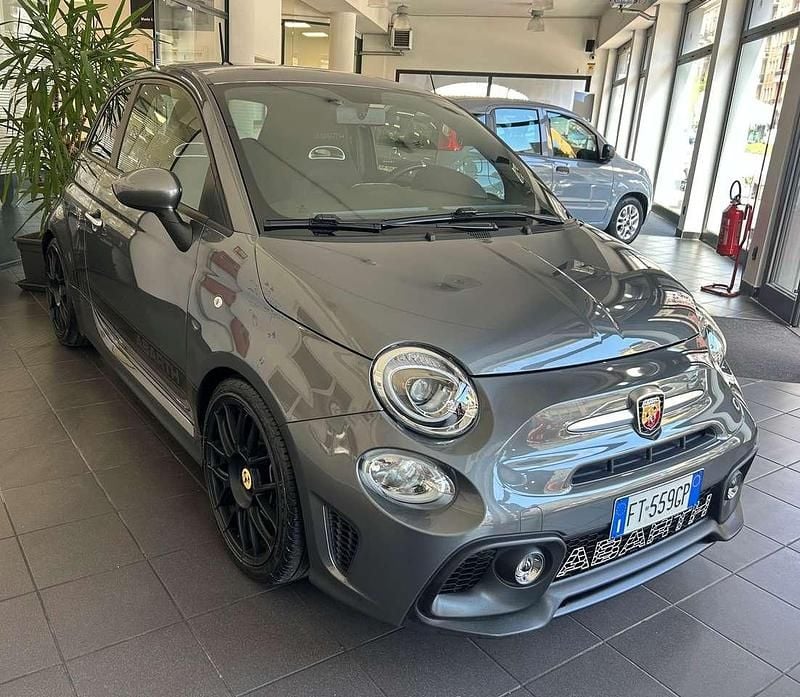 Usata Abarth 595 144 CV (105 kW) 2019 Grigio record Utilitaria