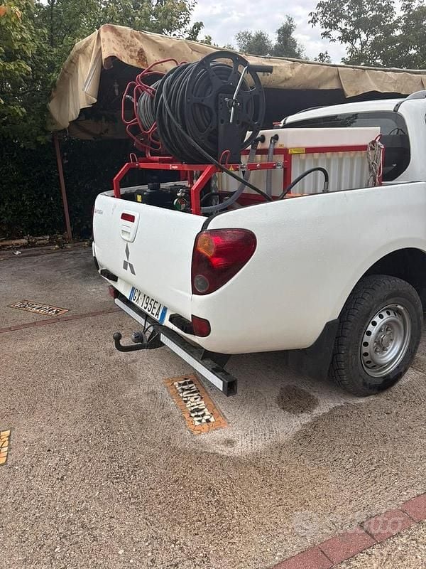 Usata Mitsubishi L200 136 CV (100 kW) 2009 Bianco Pick-up