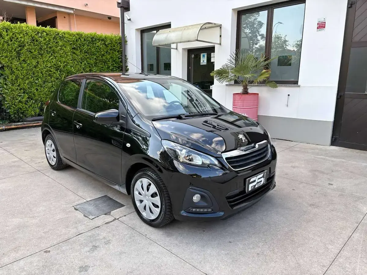 Usata Peugeot 108 Active 69 CV (50 kW) 2016 Nero Utilitaria