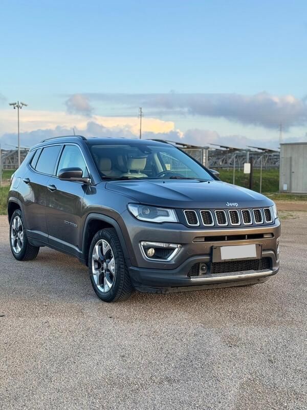 Nero Usata 2019 Jeep Compass Limited SUV | 17.400 € (Buon prezzo) - Immagine 1/4