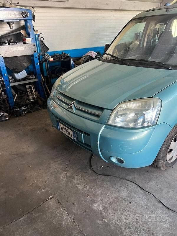 Usata Citroën Berlingo 75 CV (55 kW) 2003 Verde Monovolume