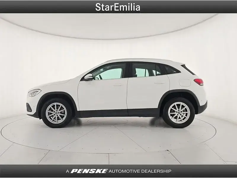 Usata Mercedes GLA200 Business 150 CV (110 kW) 2023 Bianco SUV
