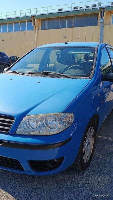 Occasion Fiat Punto Active 69 ch (50 kW) 2005 Bleue Citadine