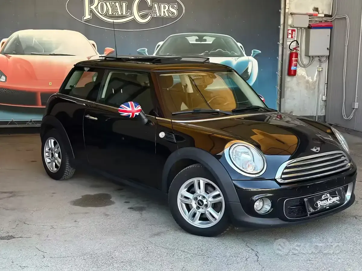 Usata Mini Cooper D 111 CV (81 kW) 2013 Nero Utilitaria