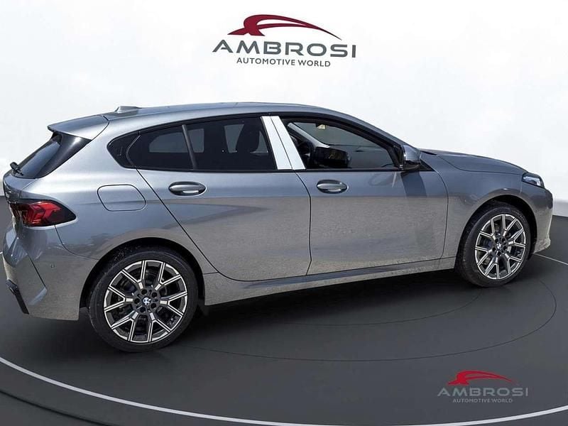 Usata BMW 118 Comfort Edition 150 CV (110 kW) 2025 Skyscraper grey metallic Utilitaria