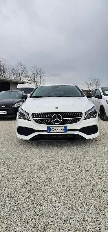 Usata Mercedes CLA200 Shooting Brake AMG 135 CV (99 kW) 2018 Bianco Station wagon