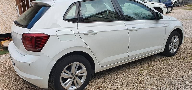 Usata VW Polo Comfortline 75 CV (55 kW) 2018 Bianco Utilitaria