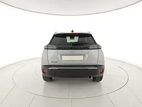 Usata Peugeot 2008 Allure 101 CV (74 kW) 2025 Grigio SUV