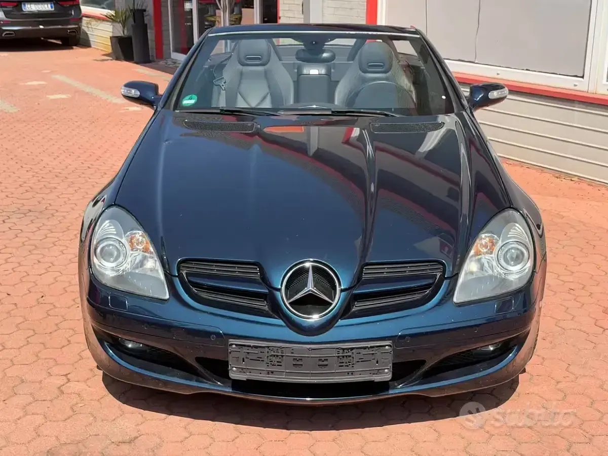 Usata Mercedes SLK280 231 CV (169 kW) 2008 Bluazzurro Cabrio