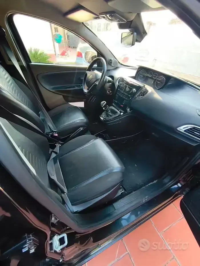 Gebraucht Lancia Ypsilon 85 PS (62 kW) 2013 Kleinwagen
