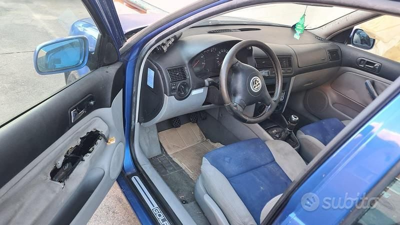 Usata VW Golf 90 CV (66 kW) 1999 Blu Berlina