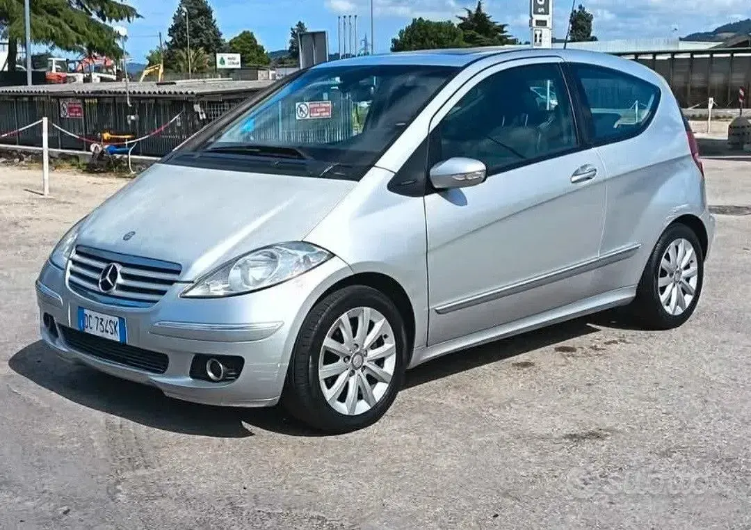 Usata Mercedes 170 Avantgarde 116 CV (85 kW) 2006 Grigio Coupé