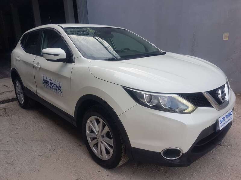 Usata Nissan Qashqai N-Vision 131 CV (96 kW) 2017 Bianco perlato SUV