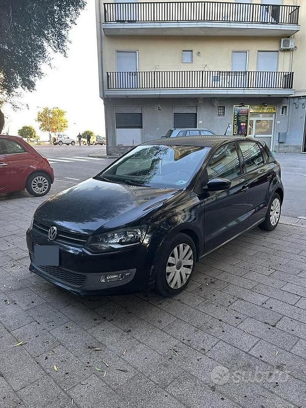 Begagnad VW Polo 75 HK (55 kW) 2010 Svart Halvkombi